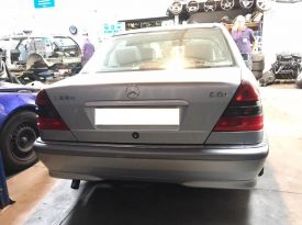 Mercedes C220 Cdi (W202) Elegance cx aut de 2000 para peças